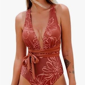 Cupshe Red and Orange Floral Swimsuit
